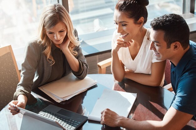 Educação financeira e alfabetização financeira para gestão inteligente de recursos pessoais